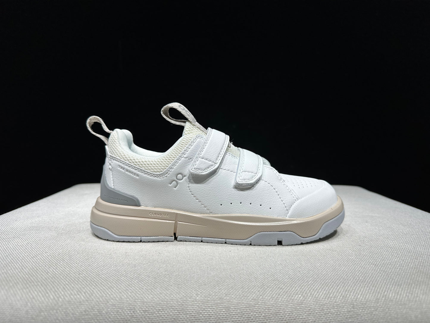 On Cloud THE ROGER Kids Shoes