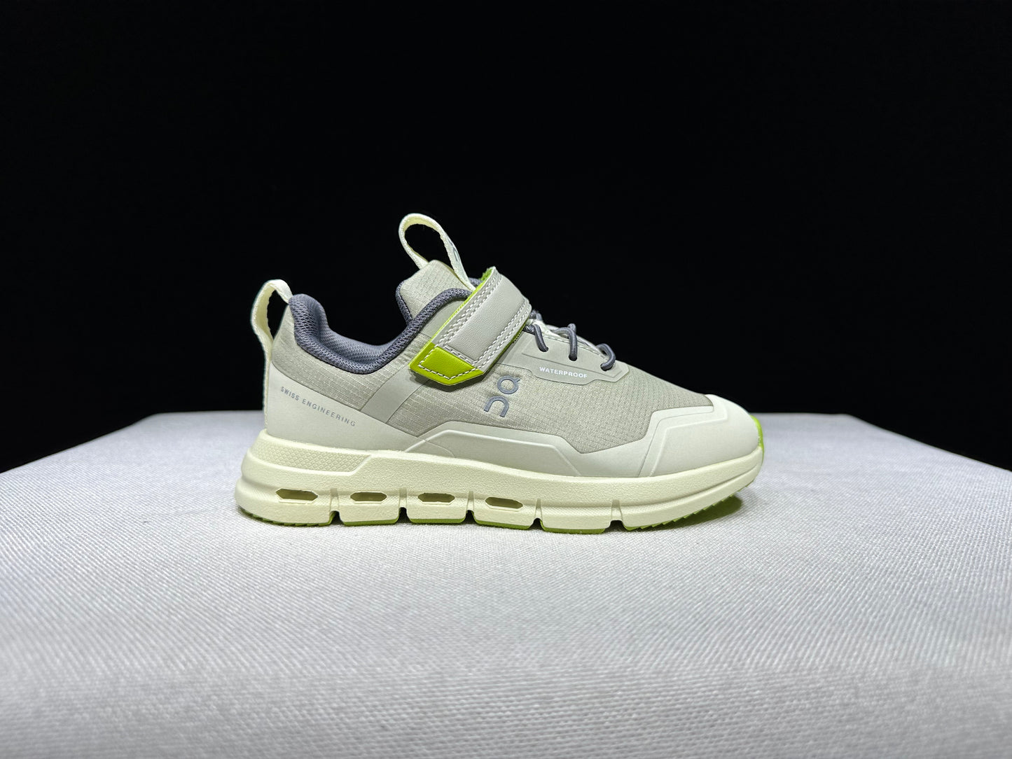On Cloudhero Low Waterproof kid's